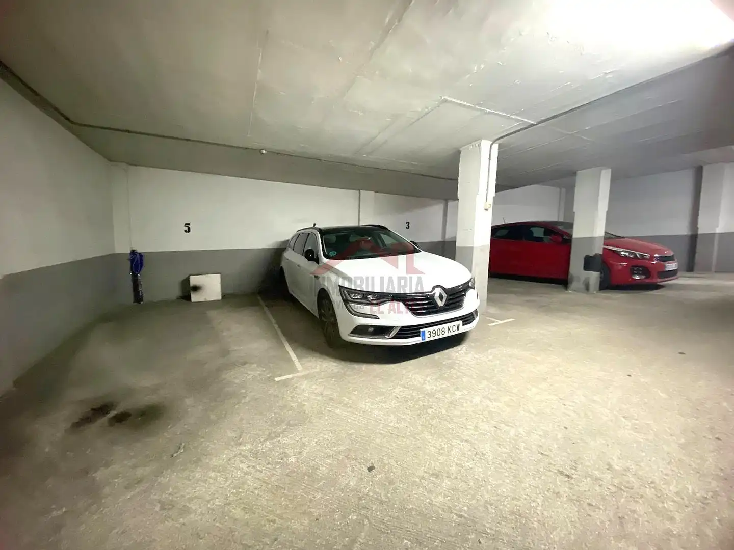 Parkplatz von Wohnung zum Verkauf in Elche / Elx mit Klimaanlage, Heizung und Ofen
