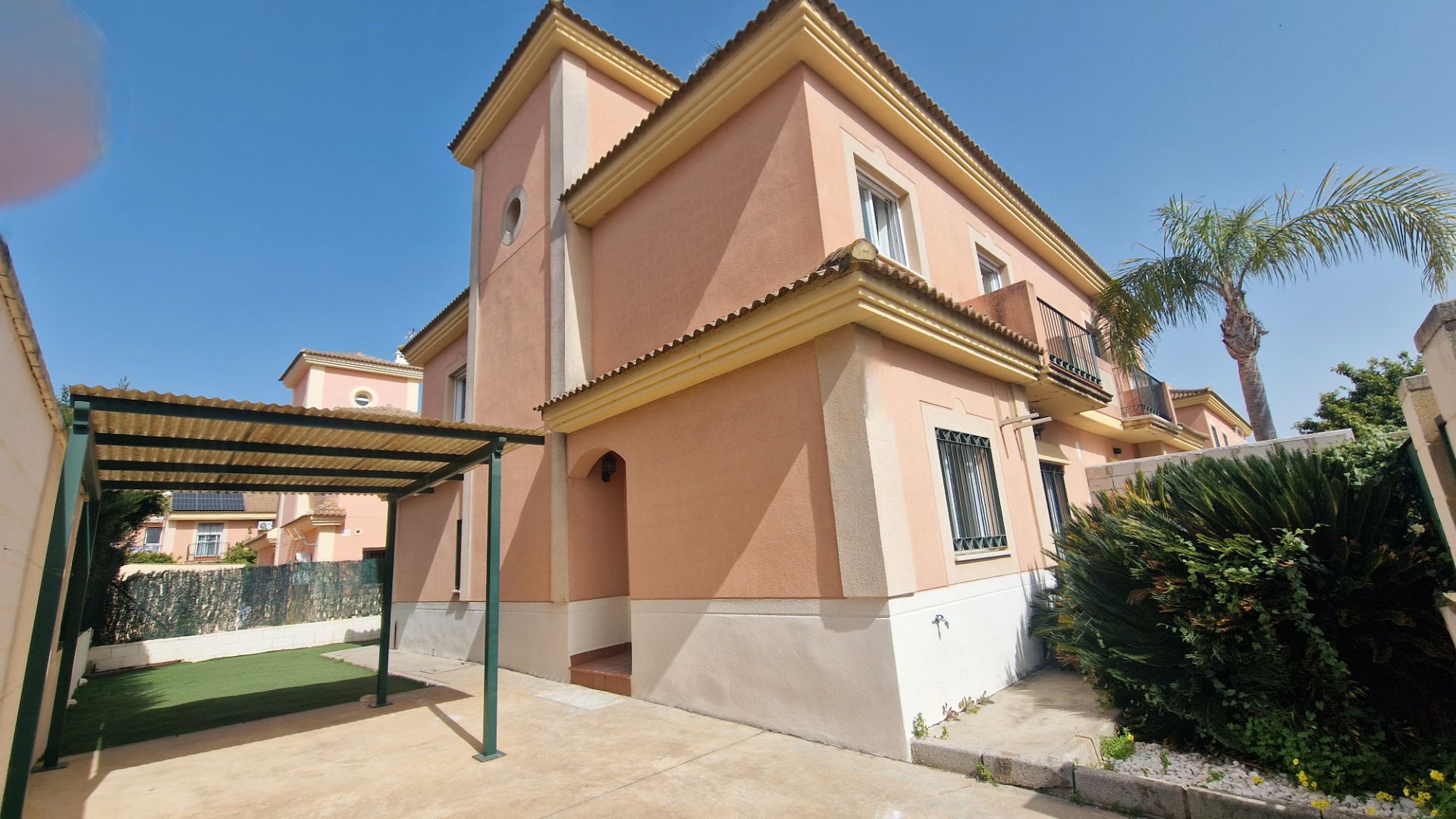 Single-family semi-detached for rent in Nuevo Bulevar