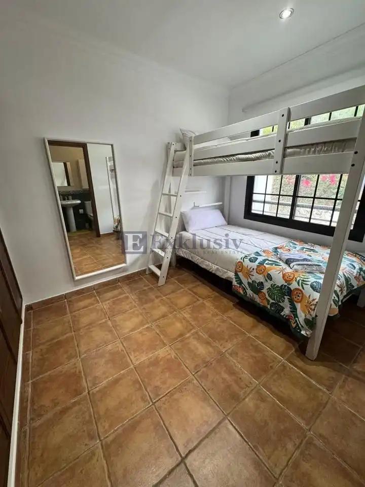 Casa amb piscina en venda a Calle Aceviño, imagen 18