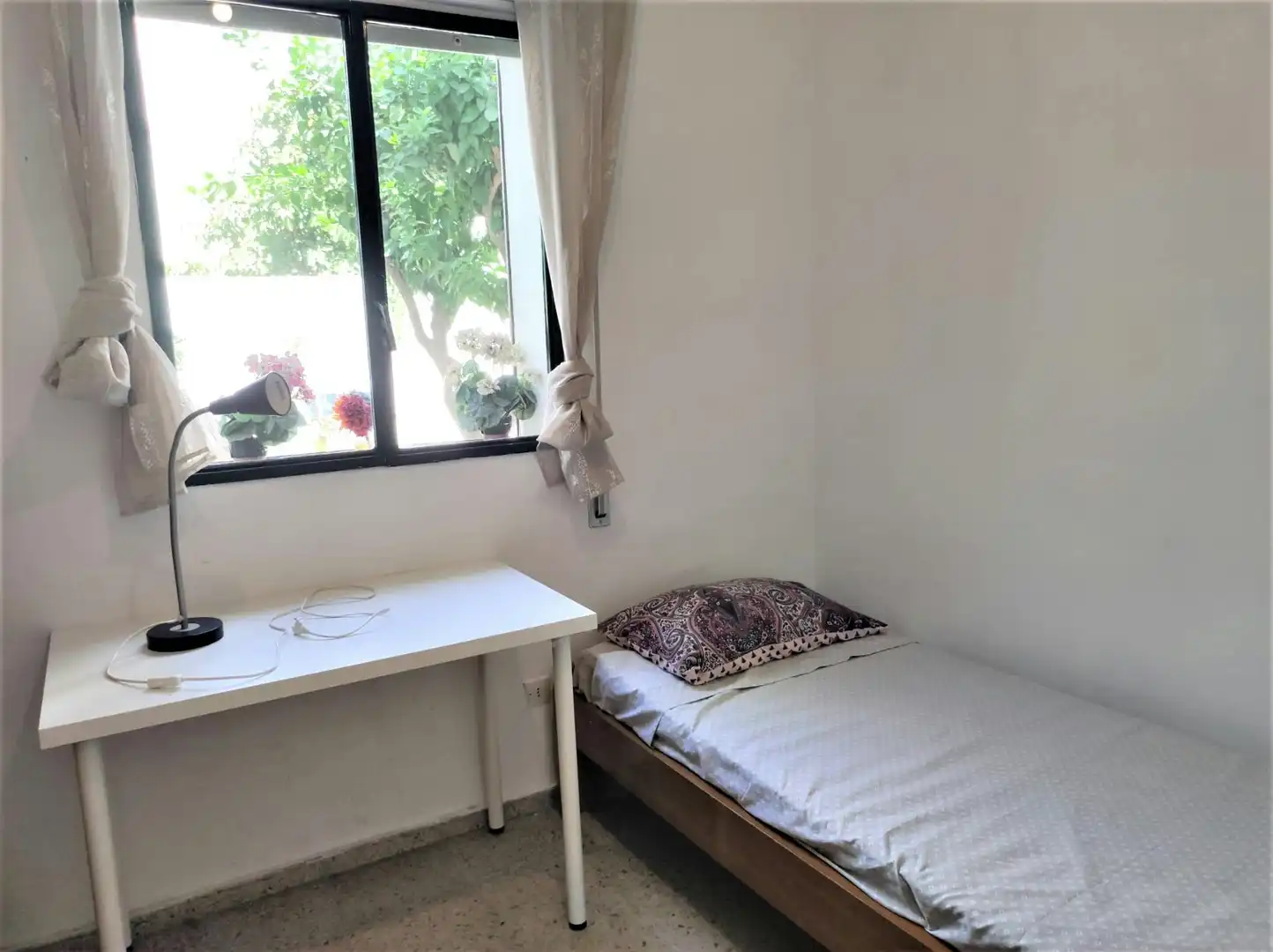 Habitación de Piso para compartir en Sevilla con Amueblado, Lavadora y Internet