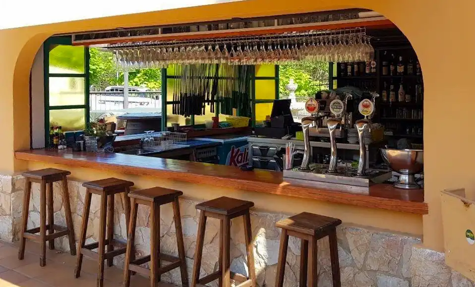 Country house zum Verkauf in Calonge i Sant Antoni mit Klimaanlage, Heizung und Privatgarten