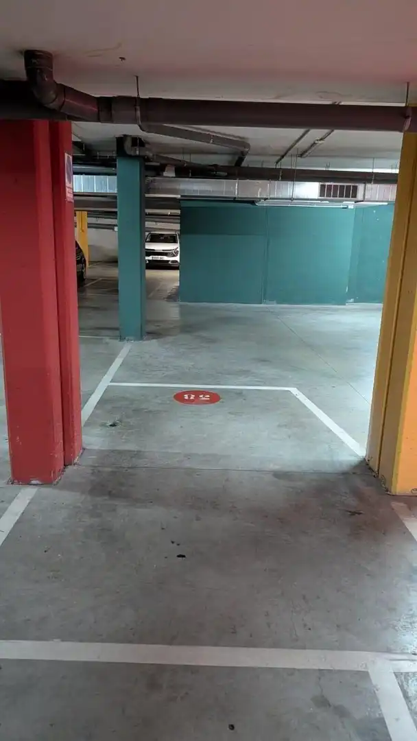 Parkplatz von Garage zum Verkauf in Terrassa