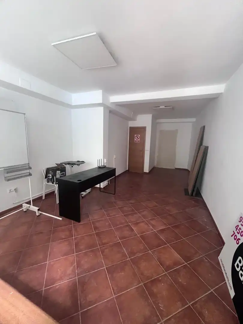 Local comercial de lloguer a Poniente-Sur, imagen 2