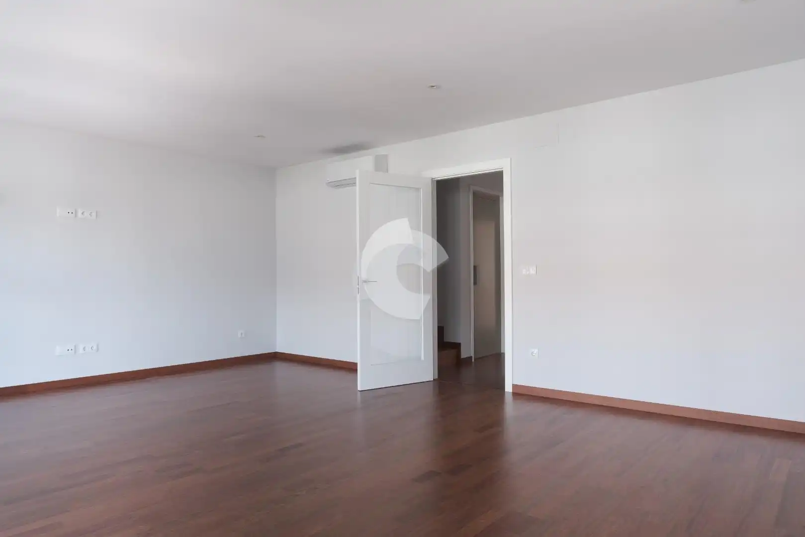 Sala d'estar de Casa adosada en venda en Ourense Capital  amb Jardí privat