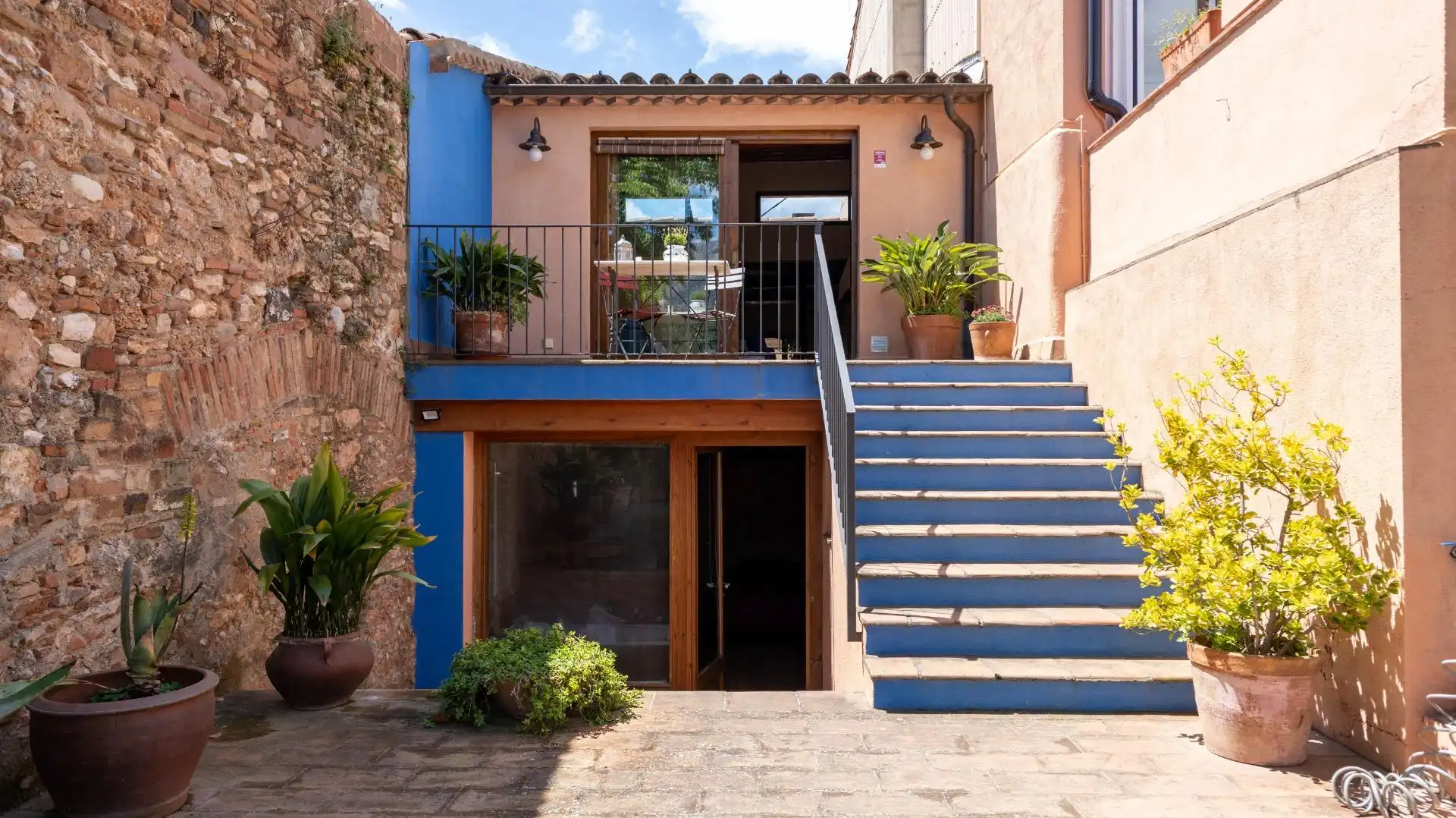 Vista exterior de Finca rústica en venta en El Bruc con Calefacción y Terraza