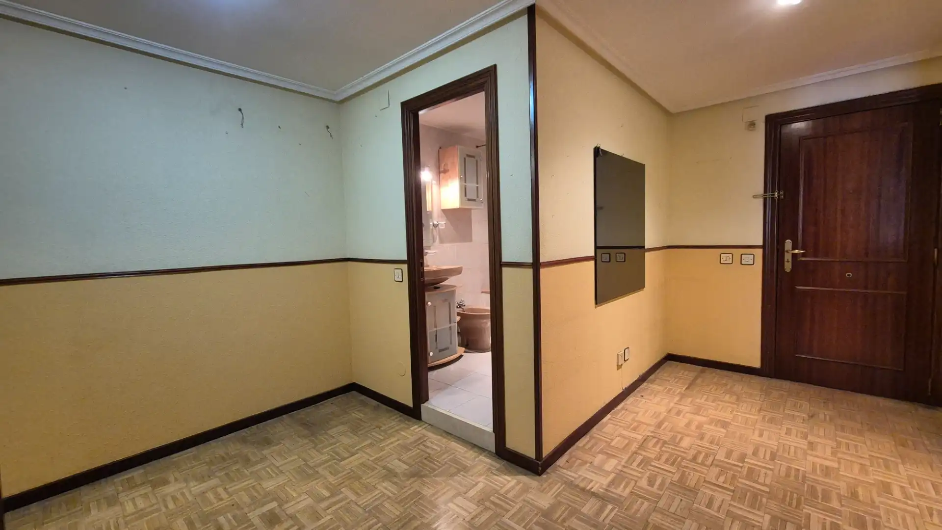 Dúplex en venta en Oviedo  con Calefacción, Parquet y Trastero