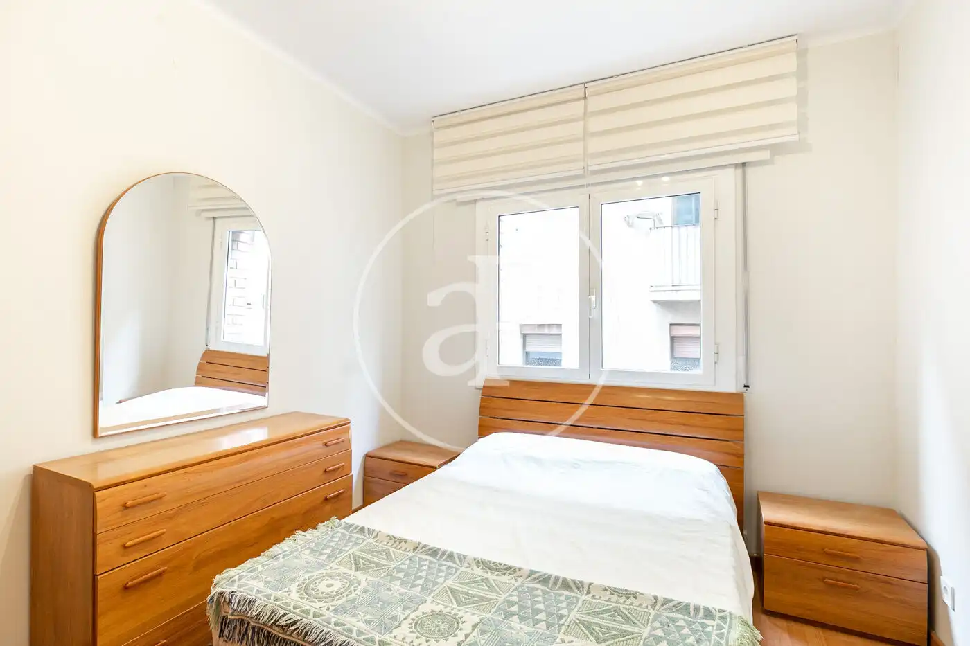 Habitación de Piso en venta en Barcelona con Calefacción y Amueblado