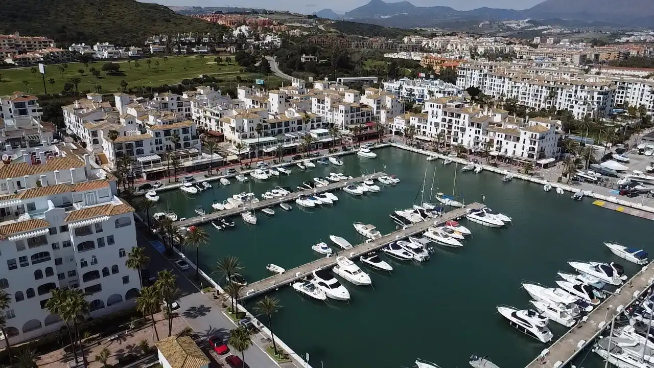 Home with pool for sale in La Duquesa, imagen 14