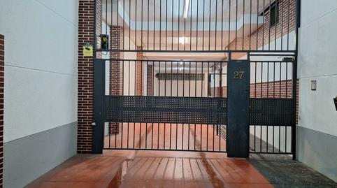 Photo 3 of Garage to rent in Calle Diaz Bravo, 27