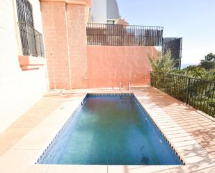 Piscina de Casa adosada en venda en Fuengirola amb Aire condicionat, Calefacció i Jardí privat