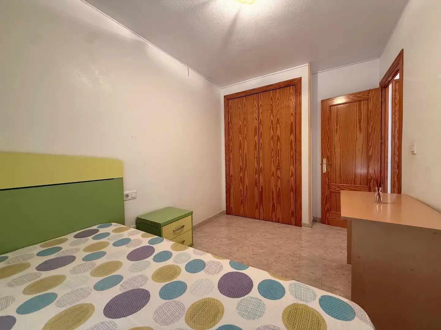 Habitación de Piso de alquiler en Águilas con Aire acondicionado, Terraza y Amueblado