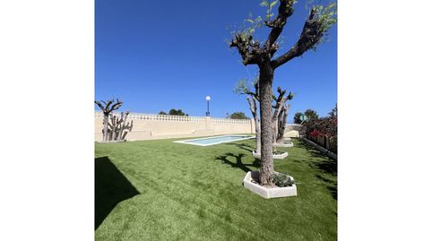 Foto 2 de Casa o chalet de alquiler en Calle Formentera, Centro, Mutxamel