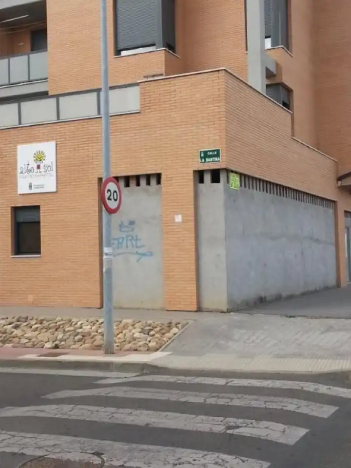 Aparcament de Local de lloguer en Villaquilambre