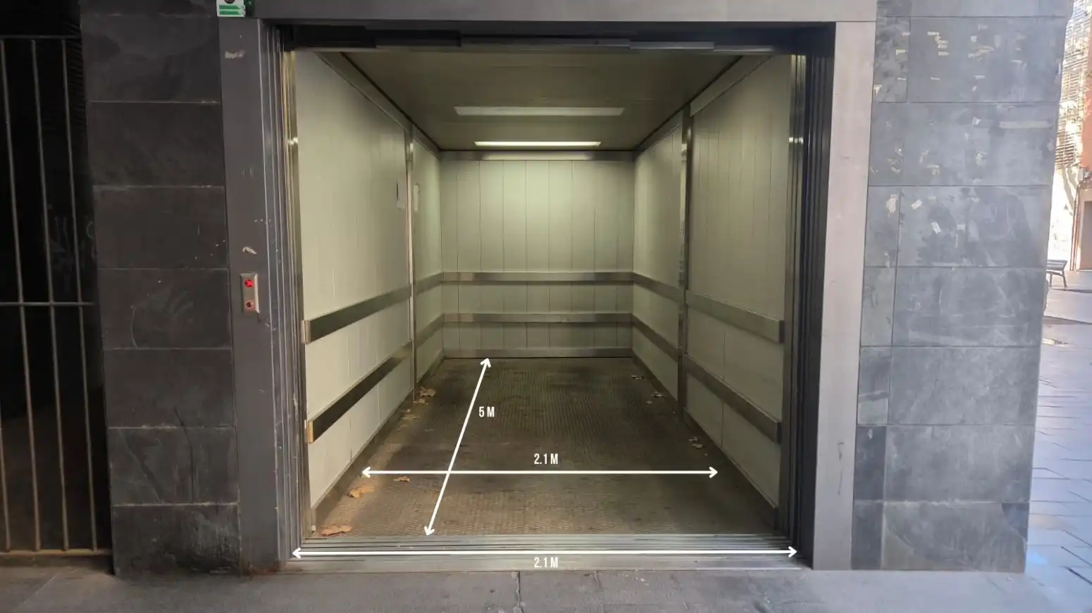 Parking for sale in Sant Boi de Llobregat - RAMBLA RAFAEL CASANOVAS, imagen 3