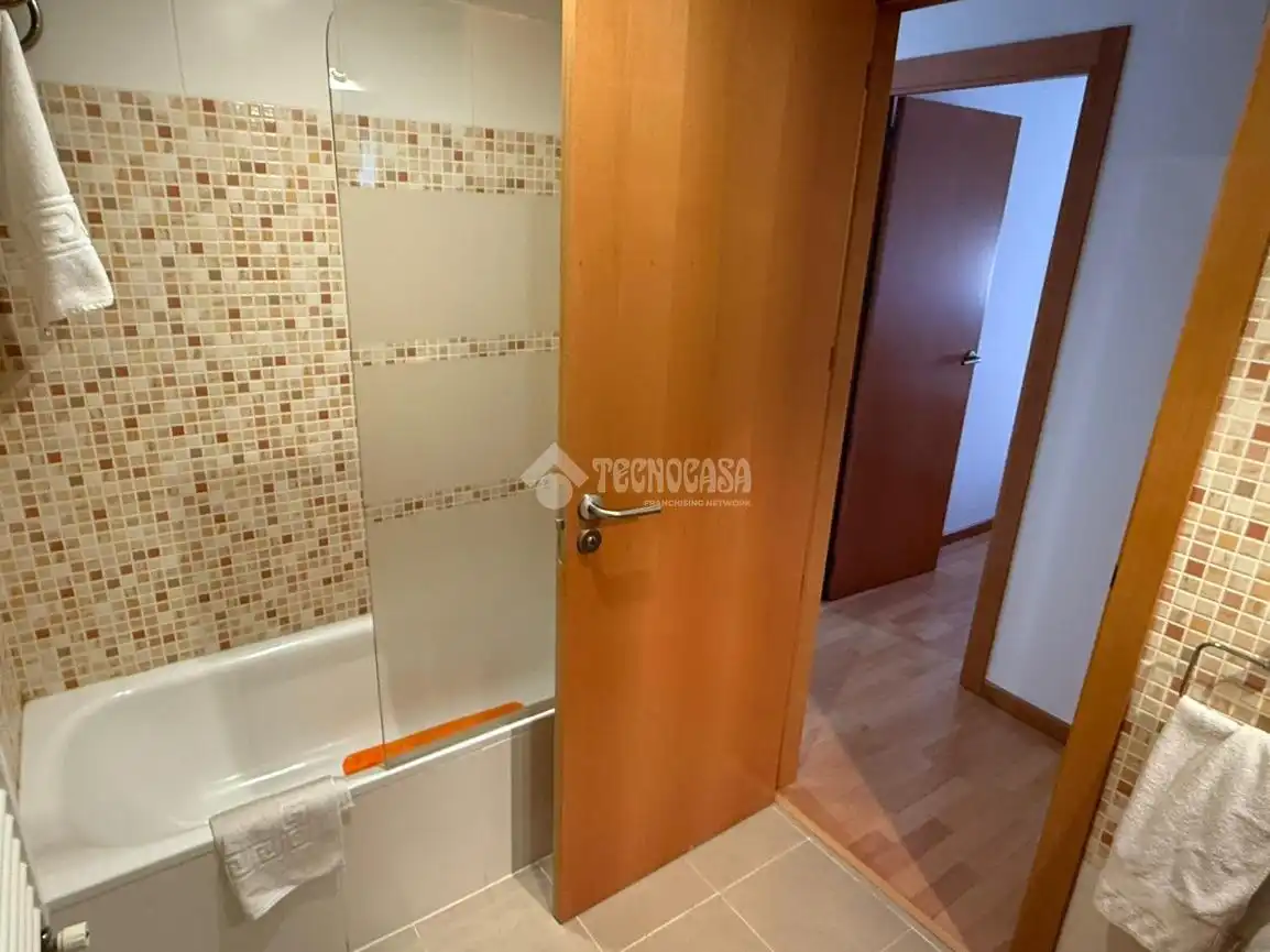 Piso en venta en Valdemoro con Aire acondicionado, Calefacción y Piscina comunitaria