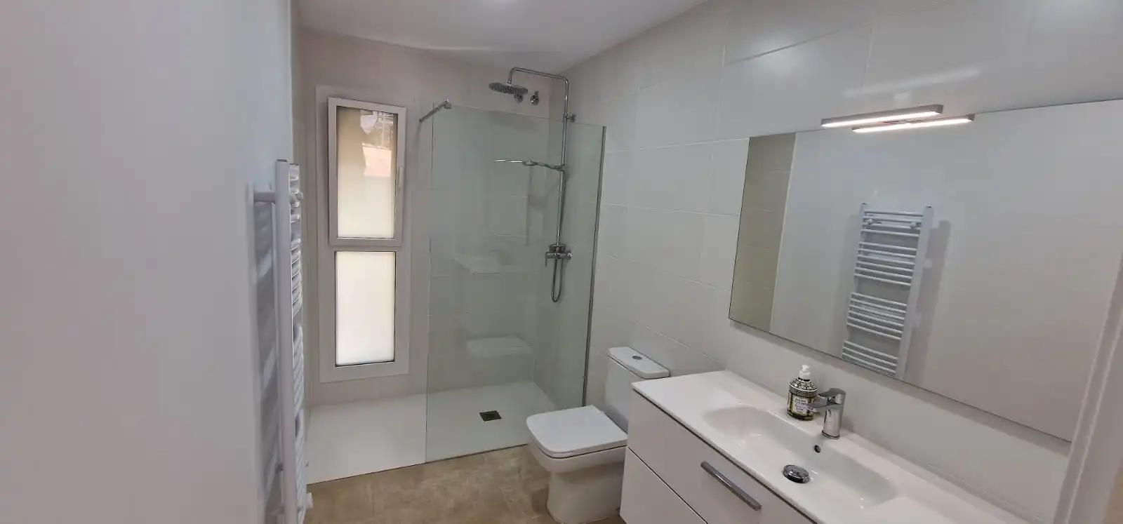 Badezimmer von Haus oder Chalet zum Verkauf in Moià mit Klimaanlage, Heizung und Privatgarten