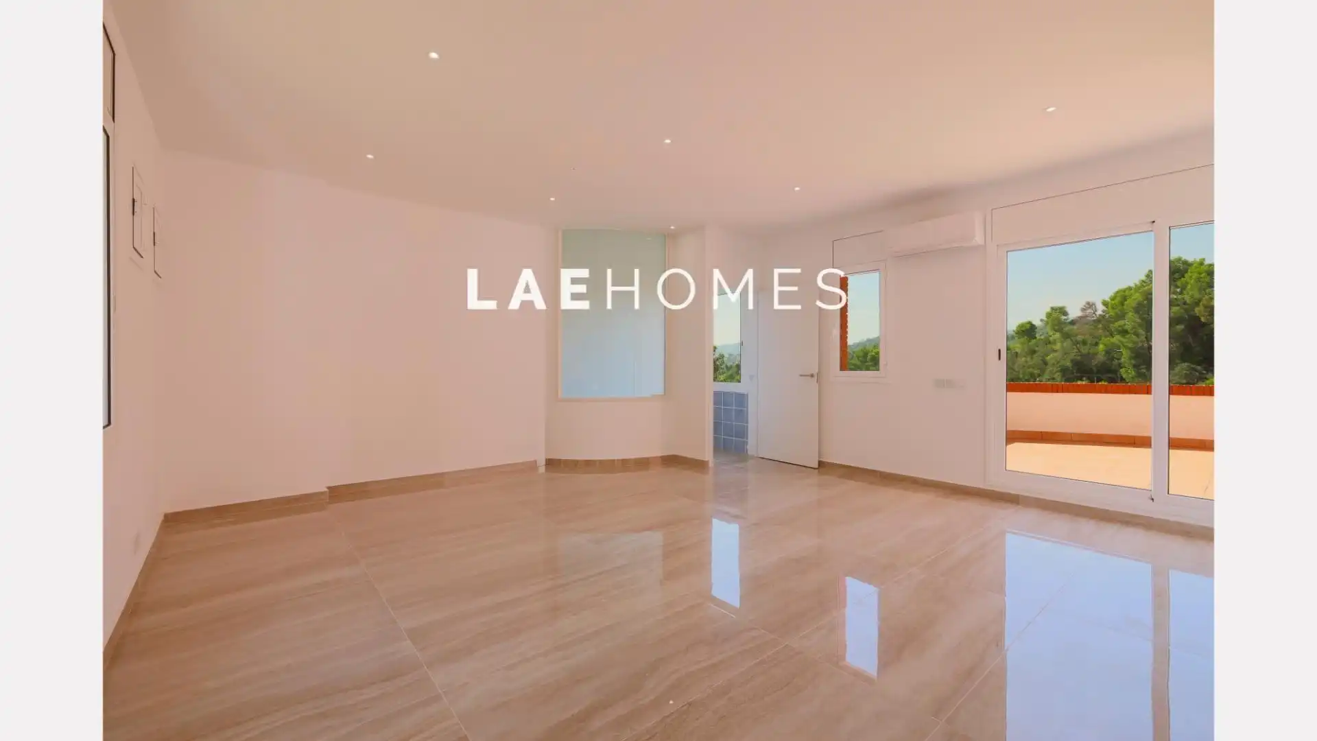 Exterior view of Houses for rent in Corbera de Llobregat  with Air Conditioner, Private garden and Terrace