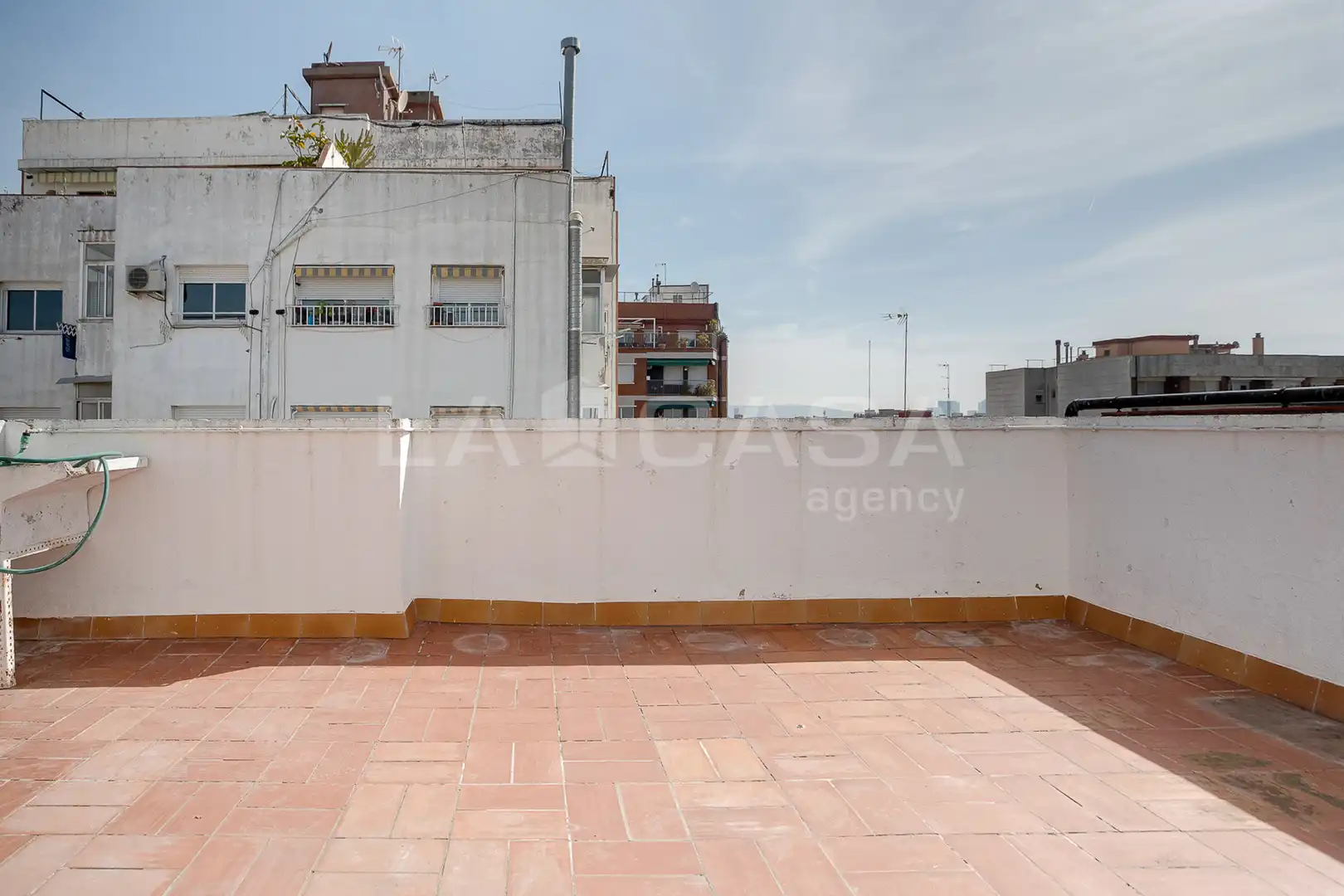 Terraza de Ático en venta en L'Hospitalet de Llobregat con Aire acondicionado, Calefacción y Terraza