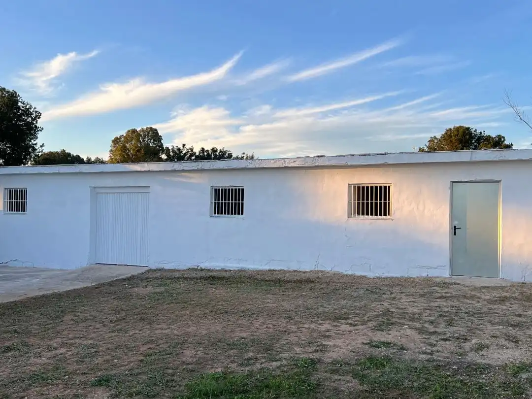 Vista exterior de Residencial en venta en La Pobla de Vallbona
