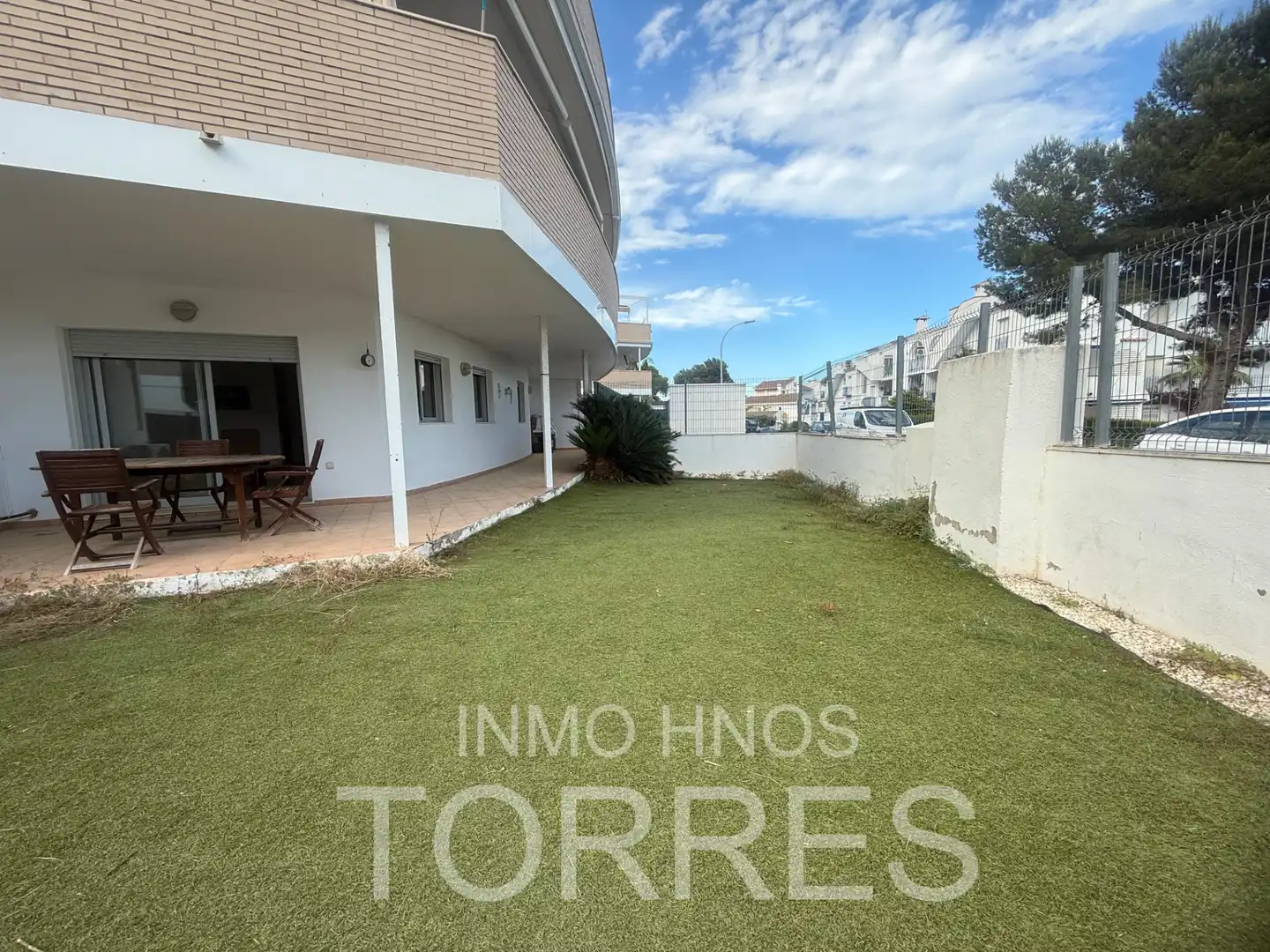 Vista exterior de Apartament en venda en Peñíscola / Peníscola amb Aire condicionat, Jardí privat i Terrassa