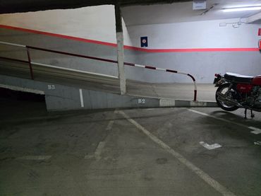 Moto con ascensore in affitto a Carrer de Bertran 75