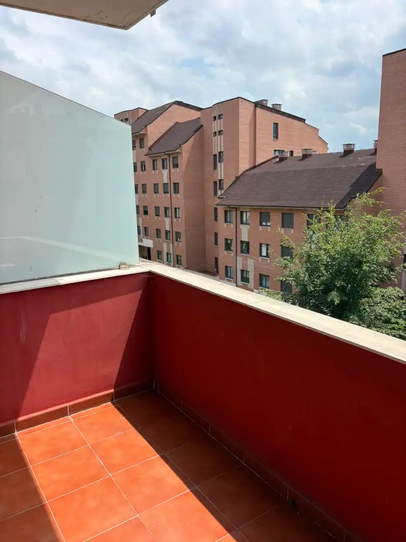 Balcony of Flat for rent in Oviedo   with Air Conditioner, Heating and Parquet flooring