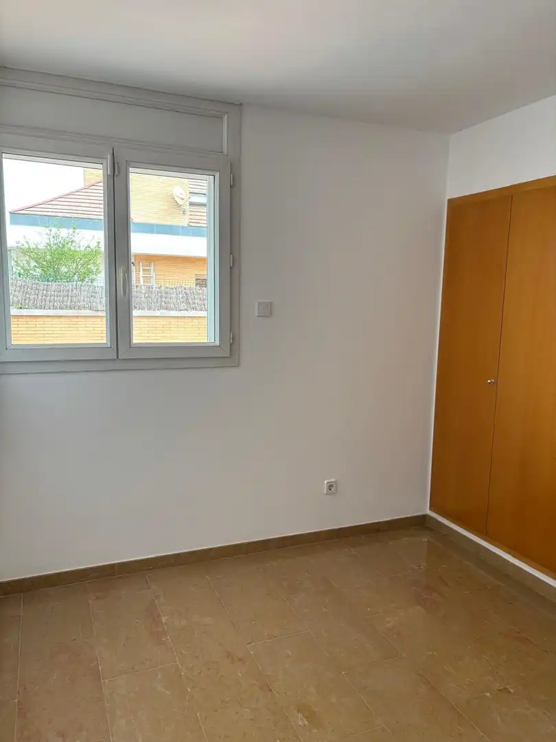 Schlafzimmer von Maisonette zur Miete in Girona mit Klimaanlage, Heizung und Terrasse