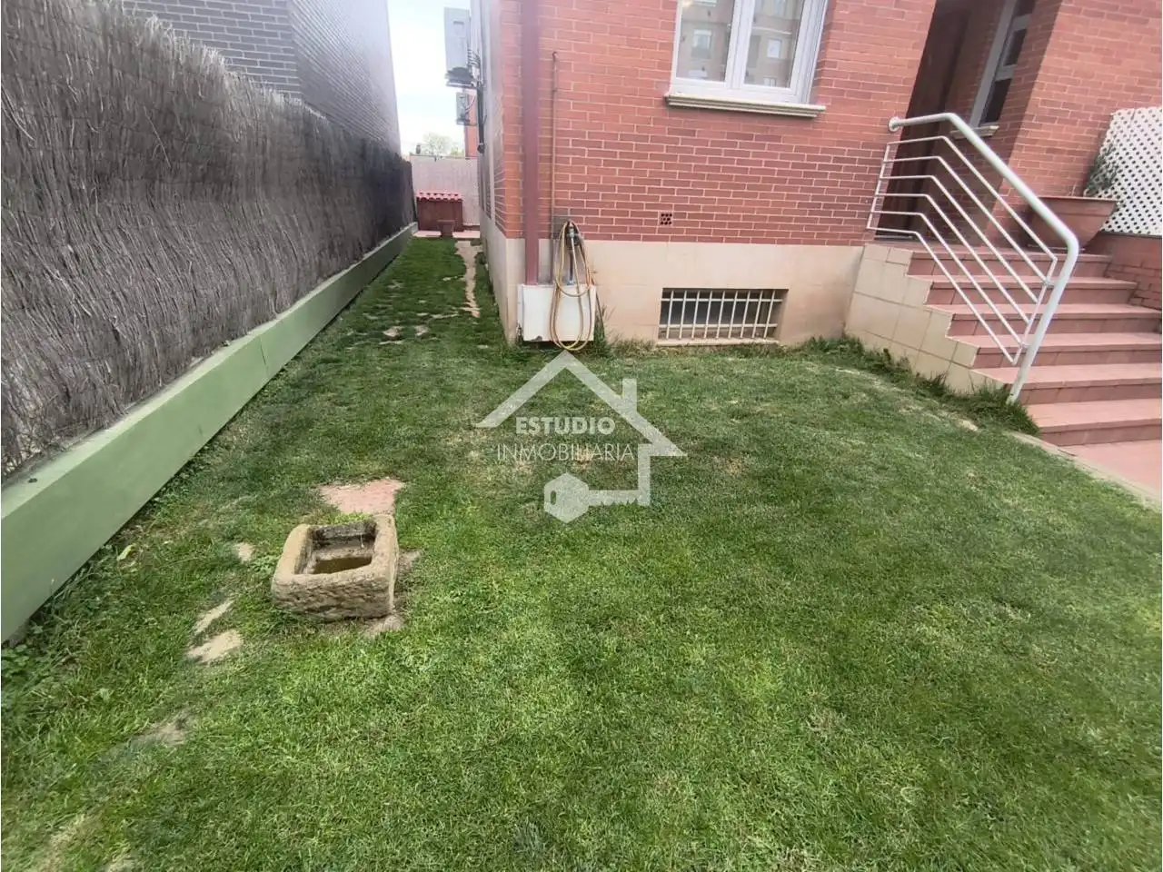 Adossat amb piscina en venda a Avenida Burgos, imagen 6