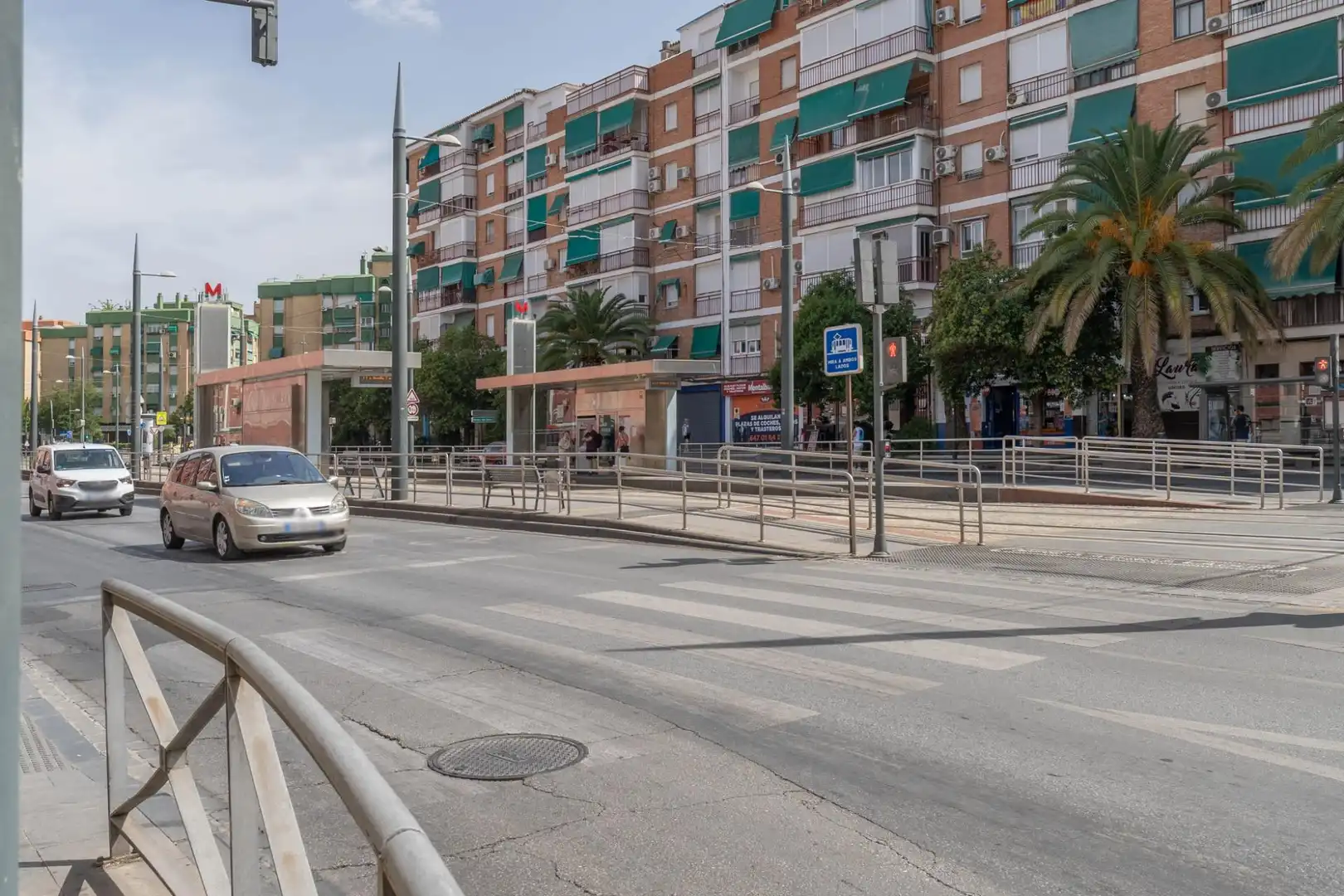 Vista exterior de Apartament en venda en Granada amb Aire condicionat i Calefacció