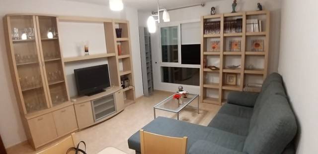 Piso en Alquiler en Calle César Arbasia en Suárez