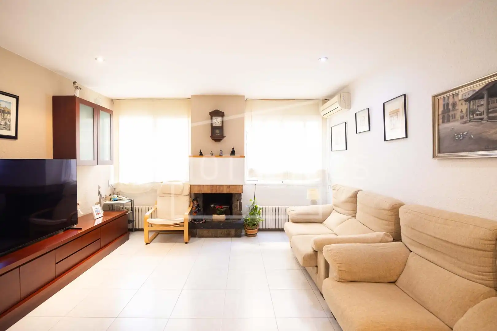 Living room of Houses for sale in Granollers  with Air Conditioner, Heating and Terrace
