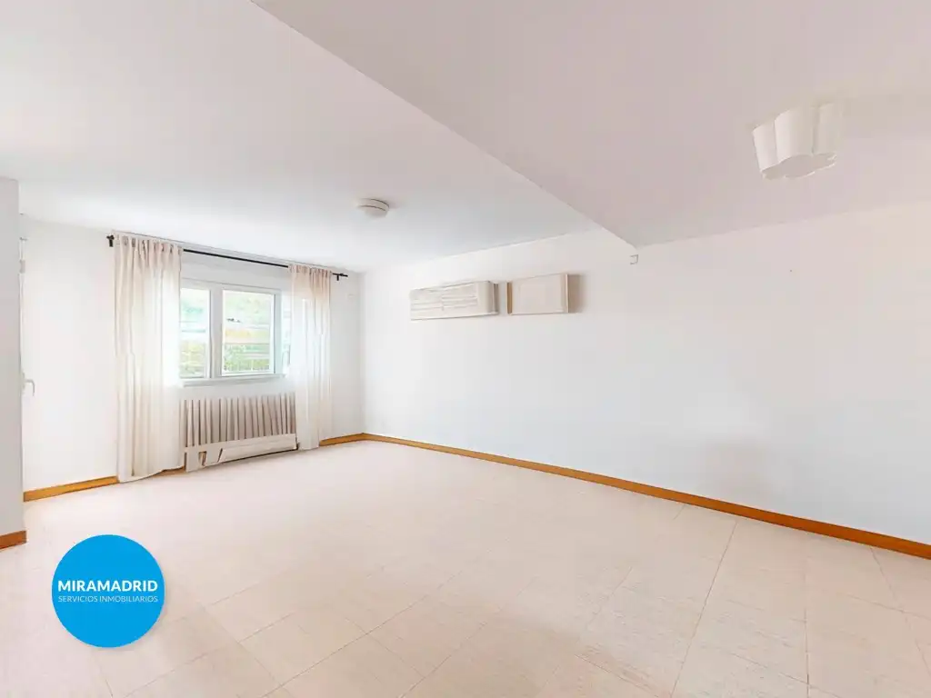 Detached homes for sale in Paracuellos de Jarama  with Air Conditioner and Swimming Pool