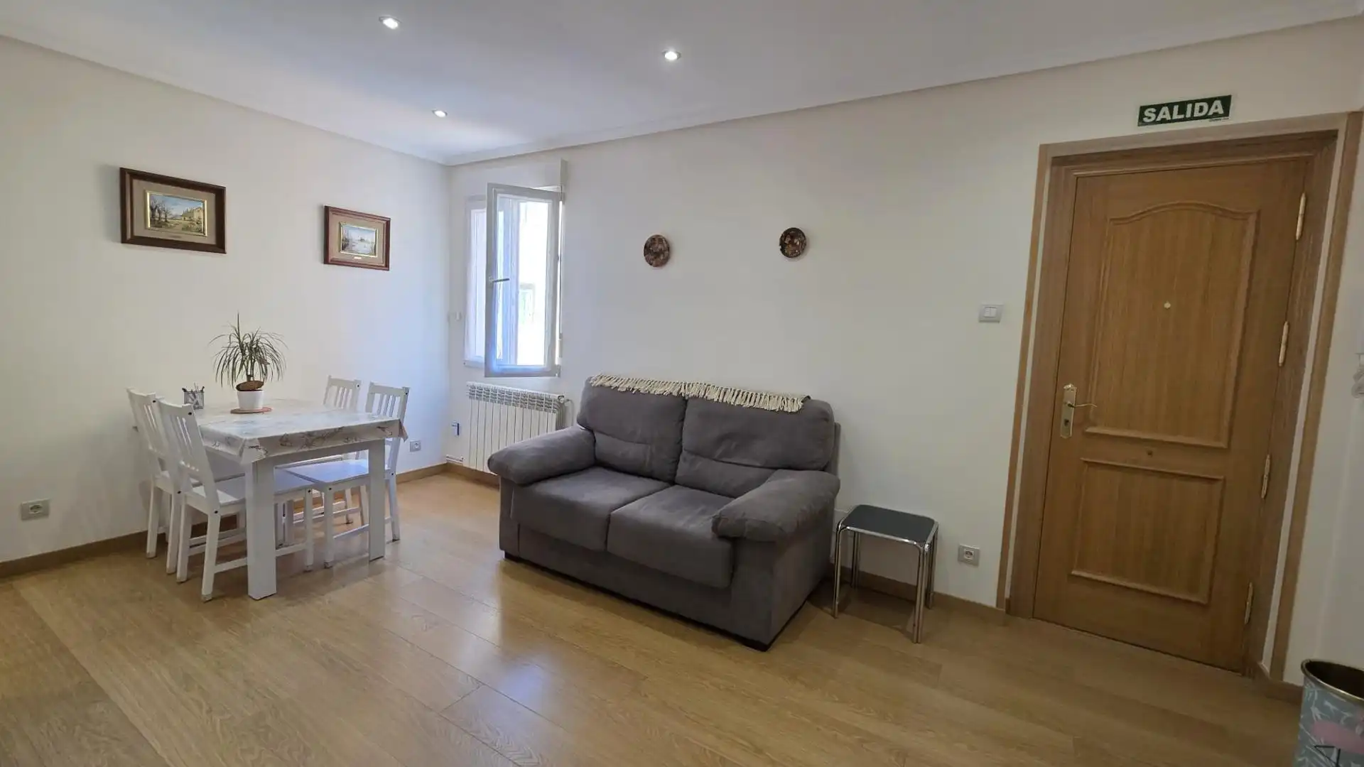 Wohnzimmer von Wohnung zur Miete in Santander mit Heizung und Möbliert