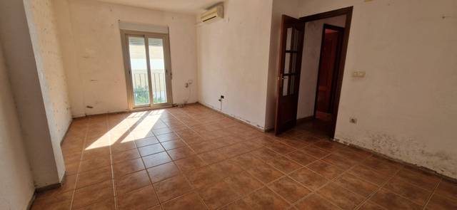 Piso en Venta en Calle Conquistador Ordoño Álvarez en Fuensanta- Arcángel