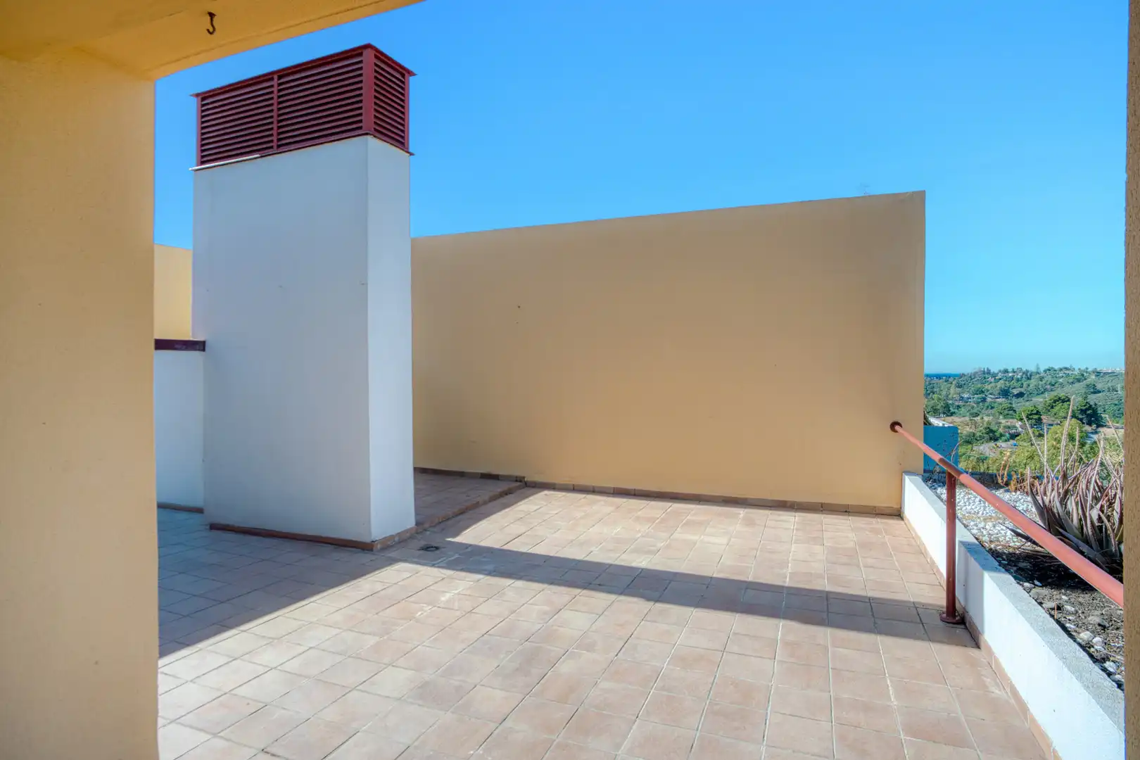 Terrassa de Àtic en venda en Benahavís amb Aire condicionat, Terrassa i Piscina
