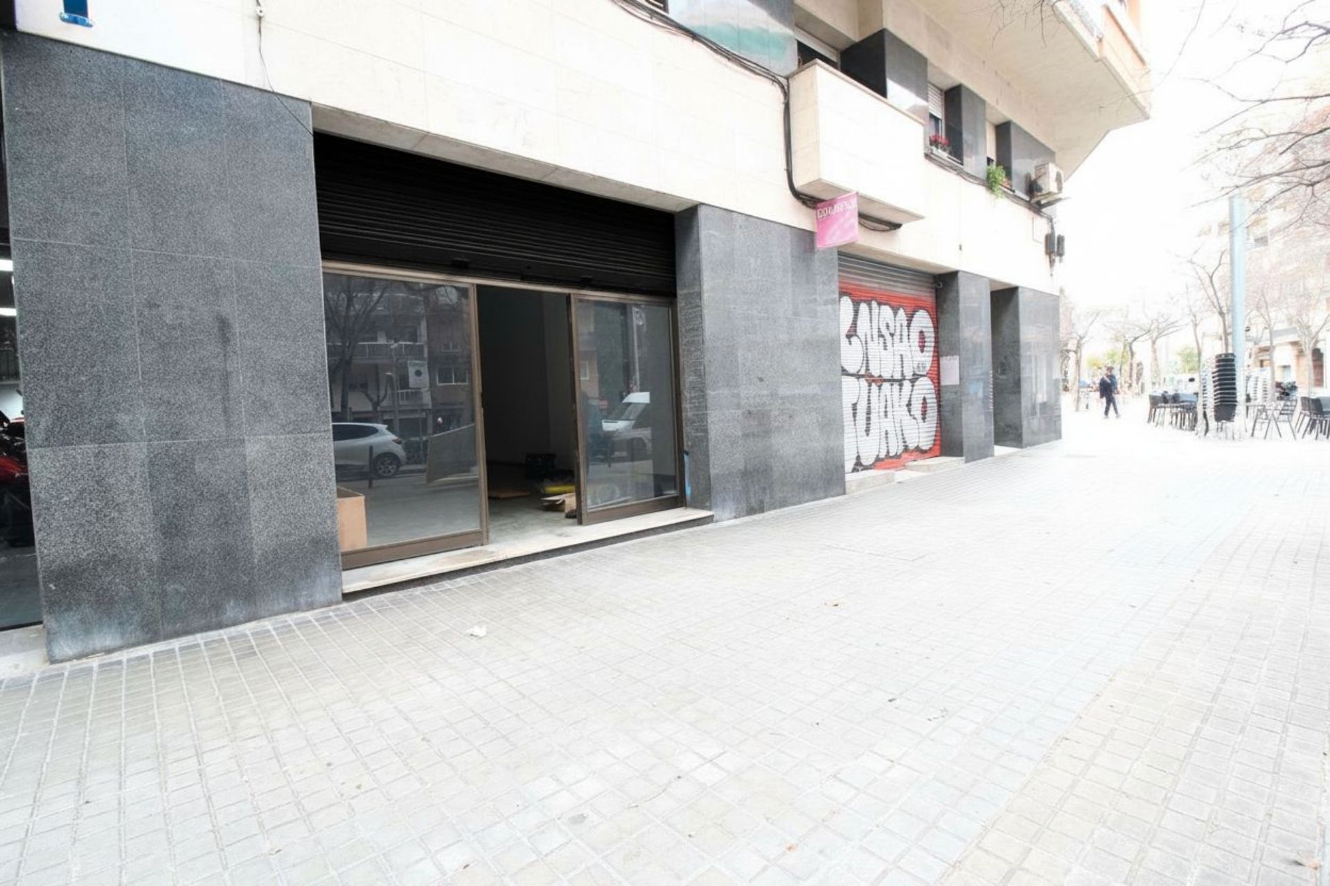 Vista exterior de Local en venda en  Barcelona Capital