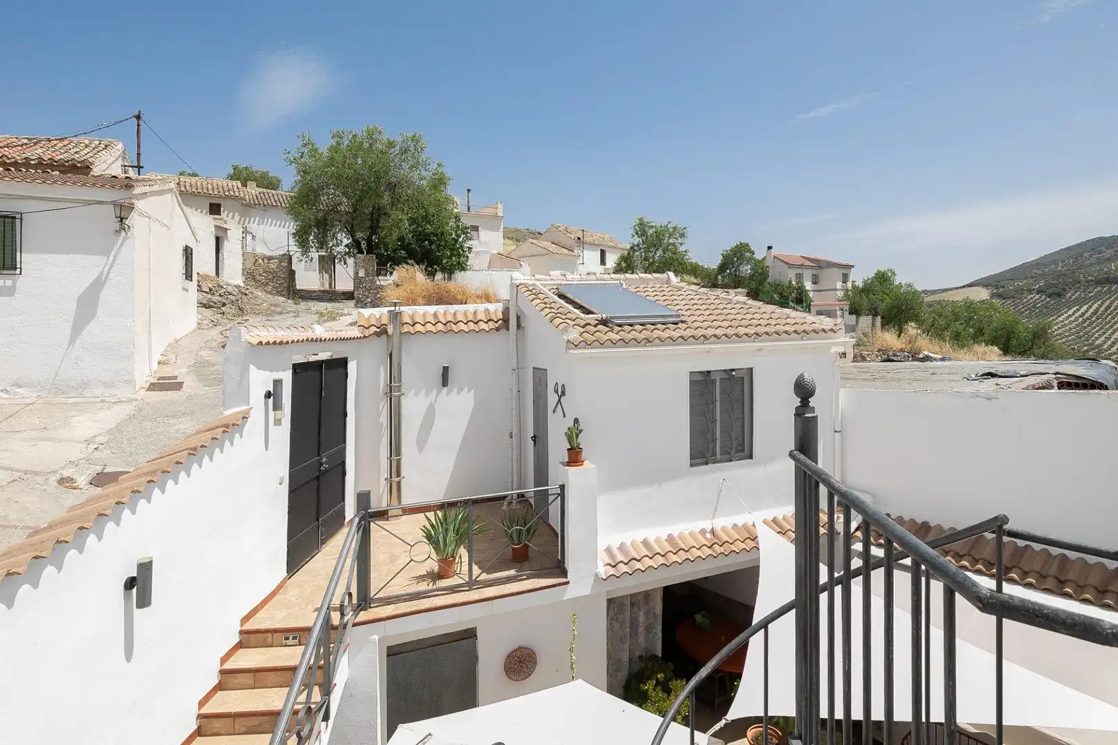 Vista exterior de Casa o xalet en venda en Moclín amb Aire condicionat, Terrassa i Moblat