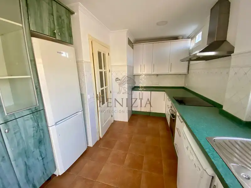 Kitchen of Detached homes for rent in El Puerto de Santa María  with Air Conditioner, Private garden and Storage room