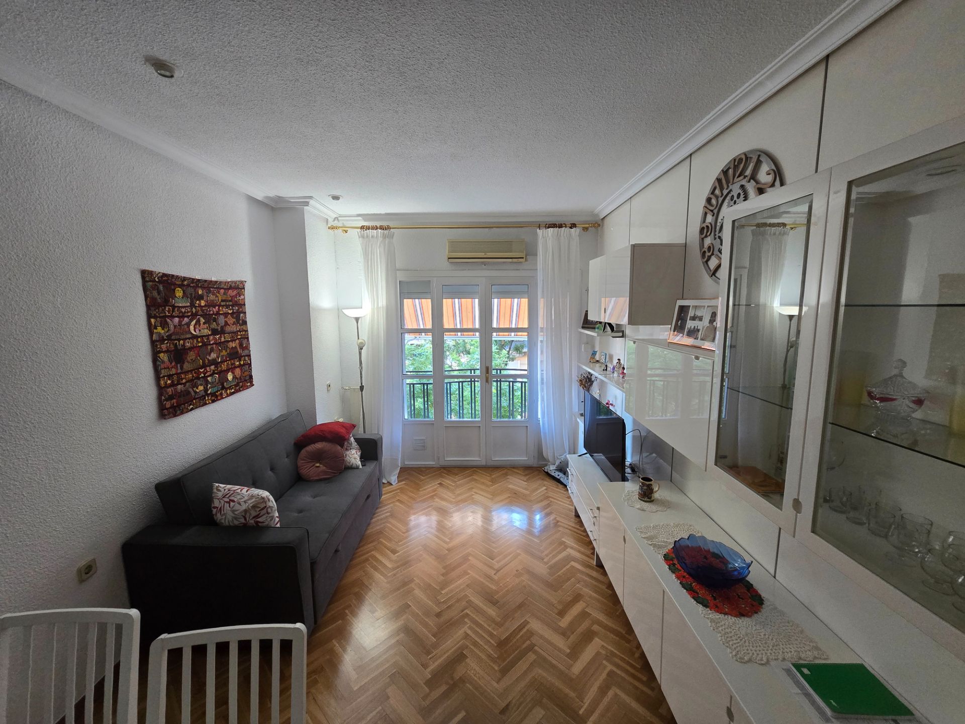 Sala de estar de Piso en venta en  Madrid Capital con Aire acondicionado, Calefacción y Balcón