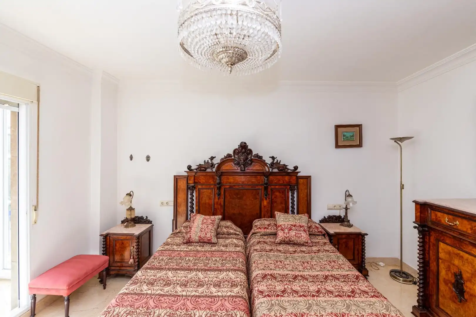 Bedroom of Flat for rent in Granada  with Air Conditioner, Furnished and Balcony