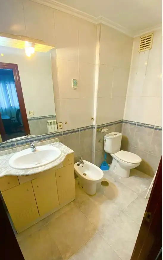 Piso en venta en Calle Tirso de Molina, El Coto