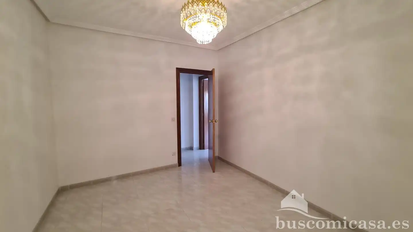 Wohnung zum Verkauf in Jódar mit Balkon