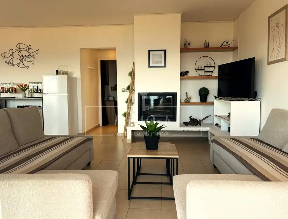 Sala d'estar de Apartament en venda en Llançà amb Terrassa