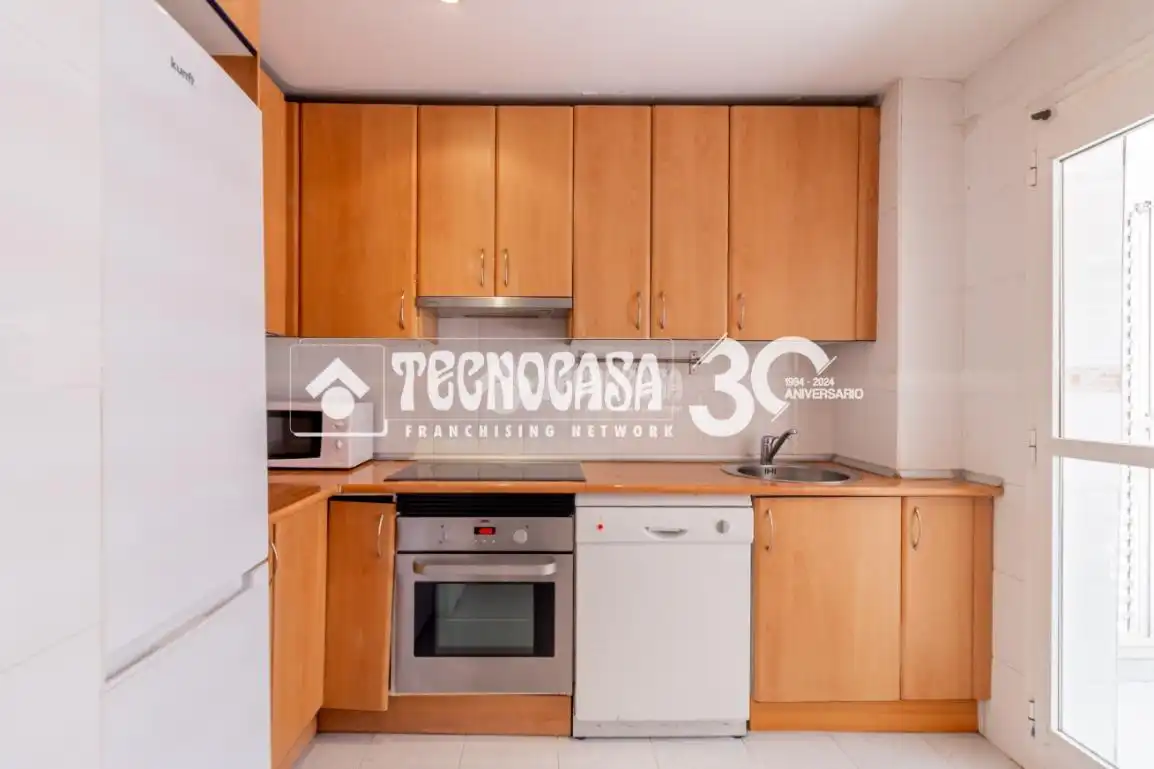 Cuina de Pis en venda en Madrid amb Parquet i Terrassa