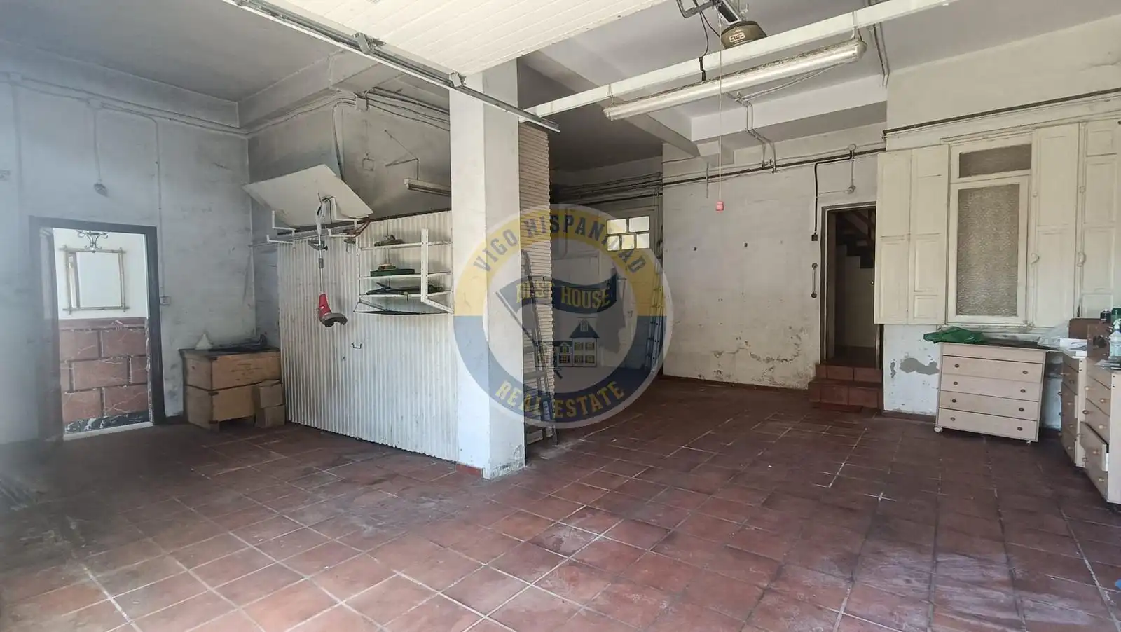 Casa o xalet en venda en Vigo  amb Calefacció, Traster i Moblat