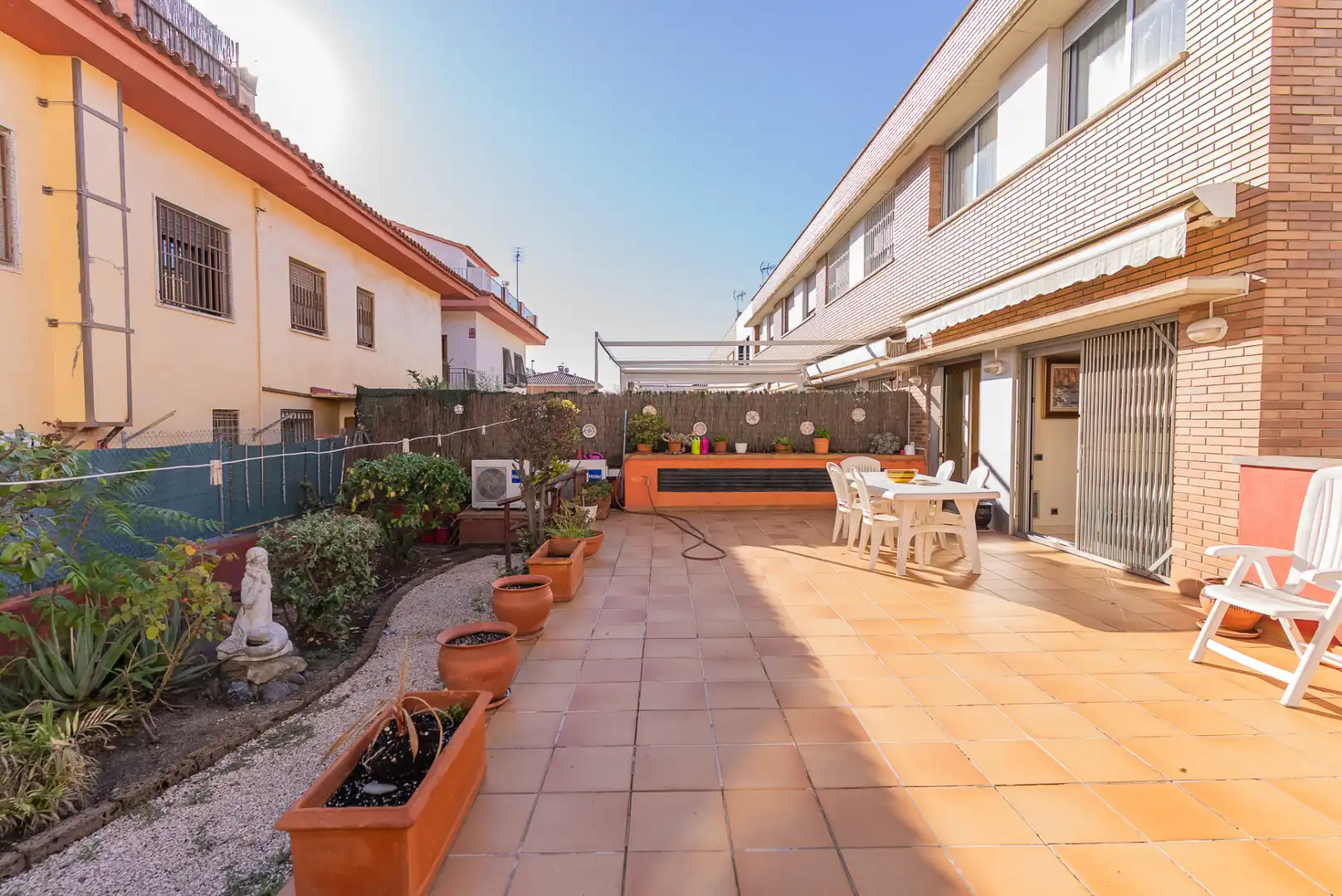Casa pareada con jardín en venta en Carrer Illes Canàries, imagen 13
