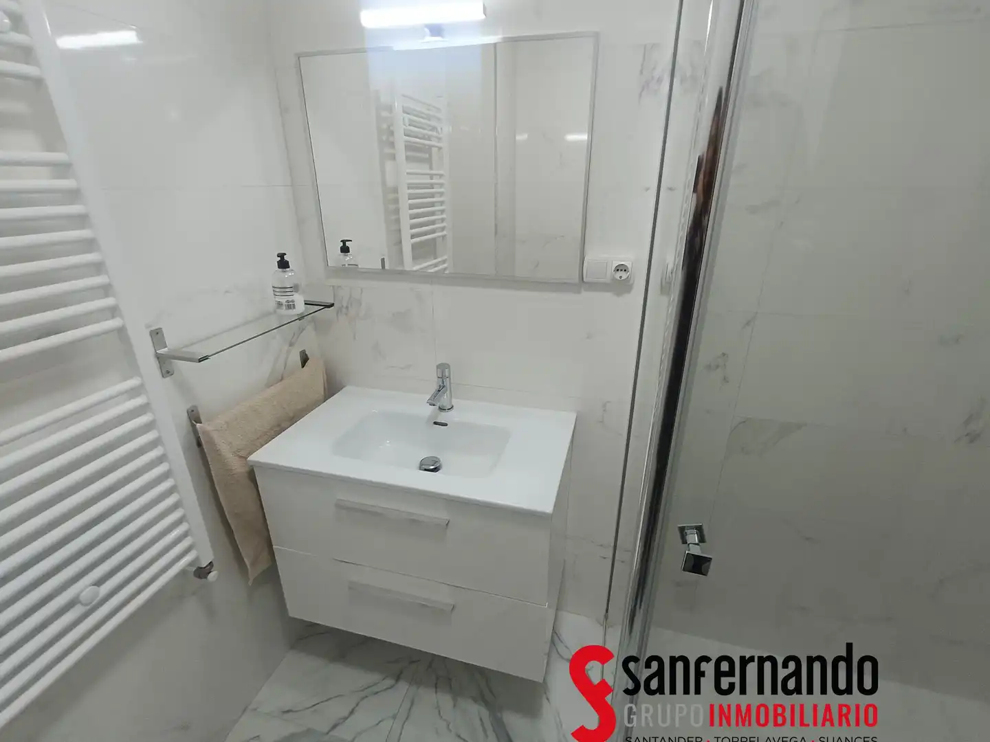 Bany de Pis de lloguer en Santander amb Calefacció i Moblat