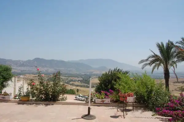 Finca rústica de alquiler en Cártama pueblo