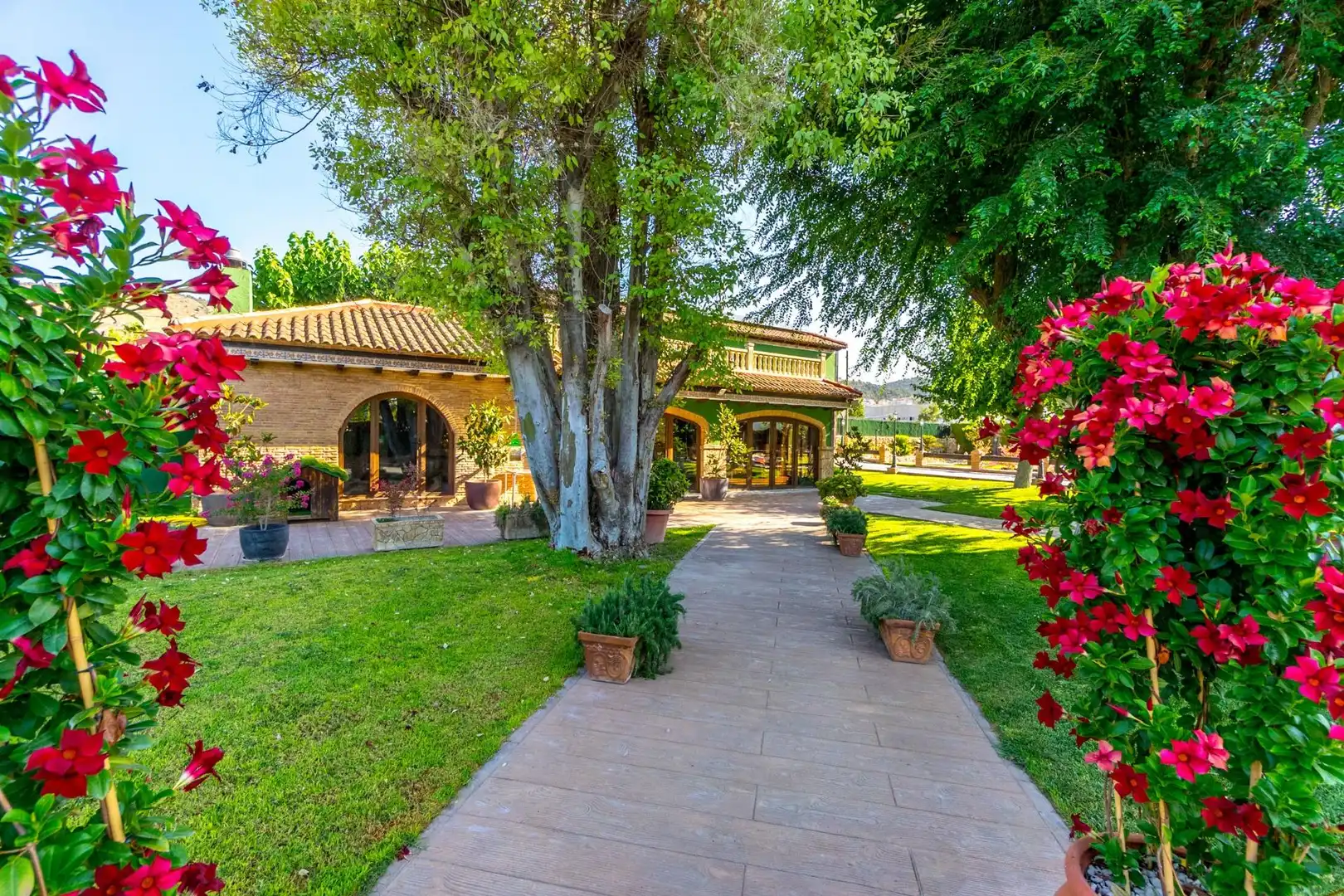 Detached house with pool to rent in Onil, imagen 40