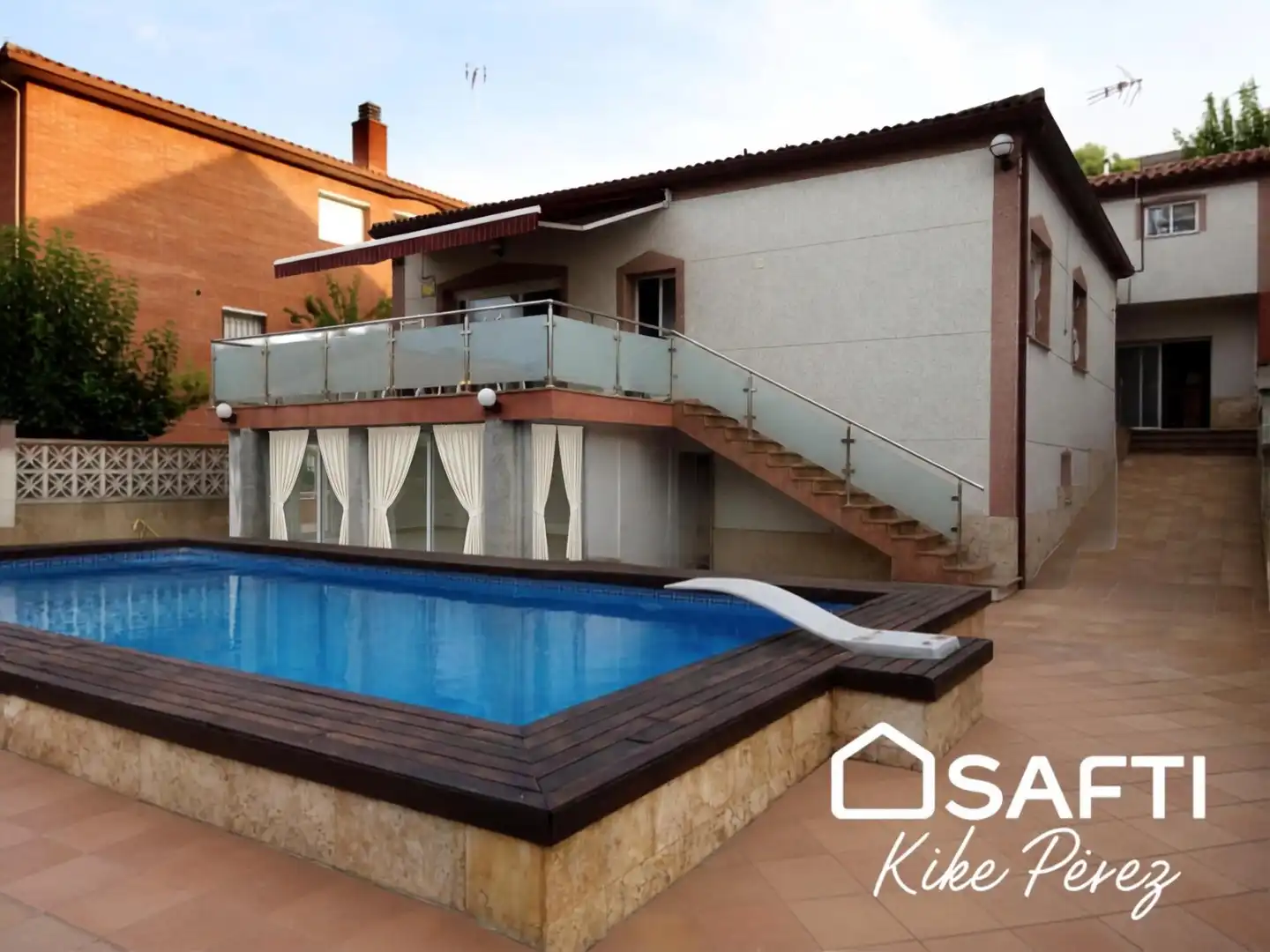 Piscina de Casa o xalet en venda en Rubí amb Terrassa, Piscina i Moblat